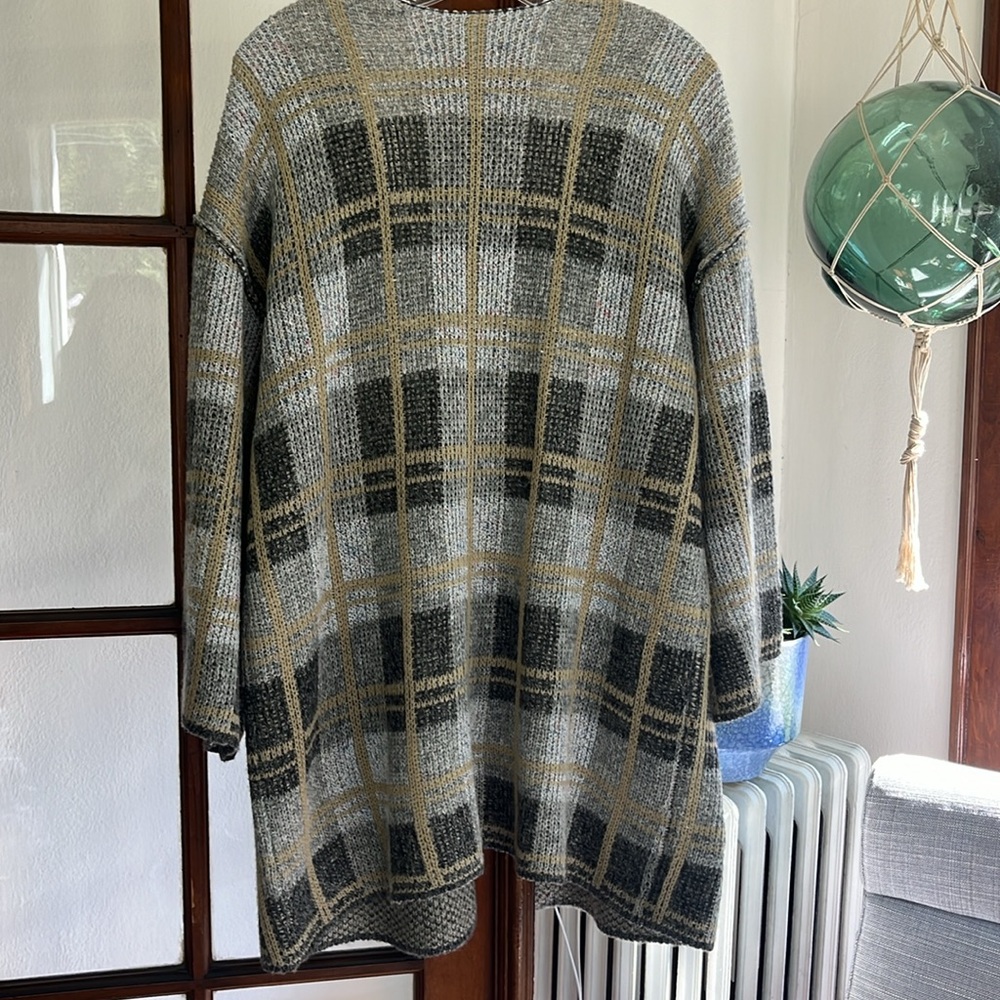 Plaid sweater - Picture 3 of 6